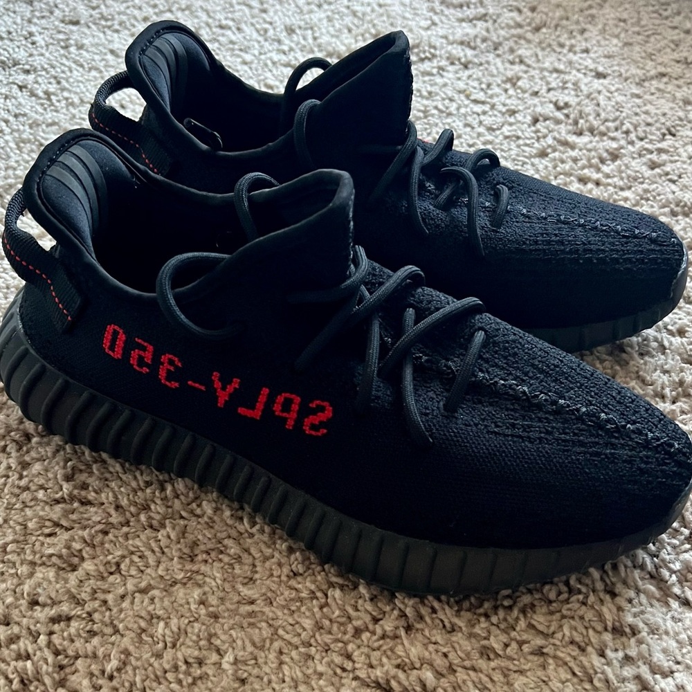 Yeezy 350 v2 Bred size 9